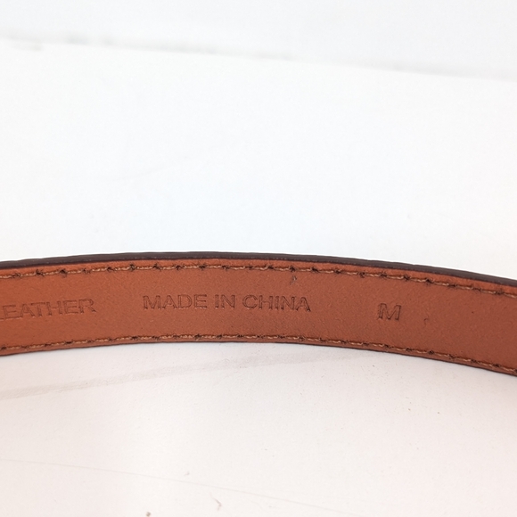 Banana Republic Women Italian Leather Belt Medium New classic style gold buckle